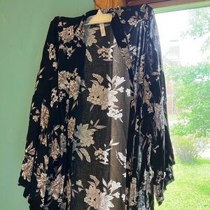 Spiritual Gangster Maya Kimono Black